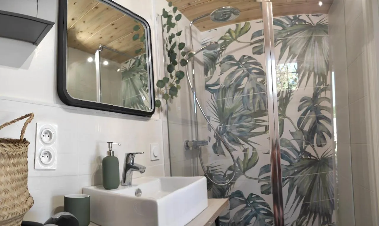 Campagne Et Jacuzzi ... C'Est Cosy Le Bumble Bee ! Villa Panossas