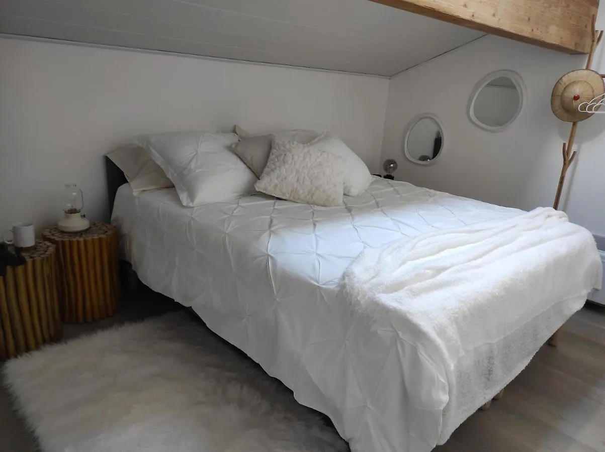 Campagne Et Jacuzzi ... C'Est Cosy Le Bumble Bee ! Villa Panossas France